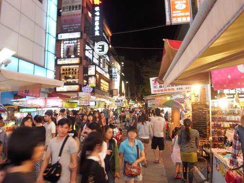 雙十國慶之六合夜市、新崛江、義大世界（2011.10.9-10）