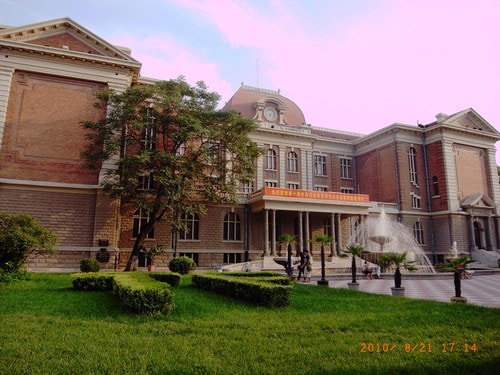 有點累的北京天津行-第四天-研討會發表、五大道名人館、天津市夜景（2011.8.21）