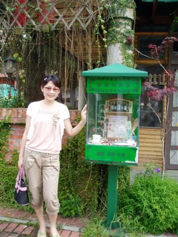 2006.5.5~6 A班南投班遊:鐵馬第一站：軍史公園內