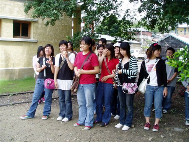 2006.5.5~6 A班南投班遊:專心凝聽解說員的說明？-2