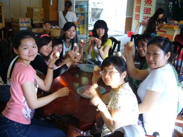 2006.5.5~6 A班南投班遊:在廬山溫泉源頭吃溫泉蛋