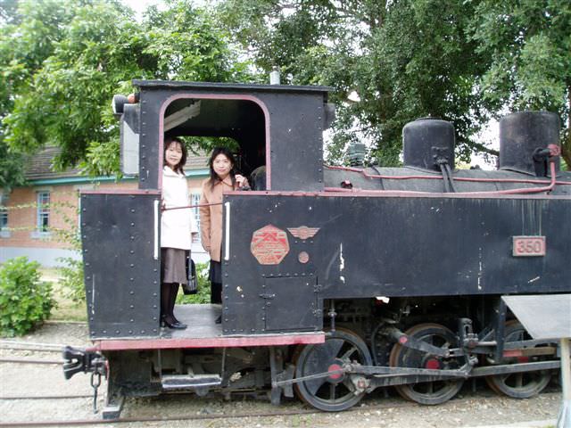 2005.1.1烏樹林糖廠（與佐藤老師）:火車頭