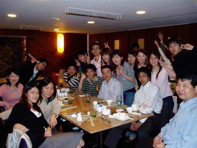 2005本班班聚＆畢業典禮:首次戲劇公演慶功宴