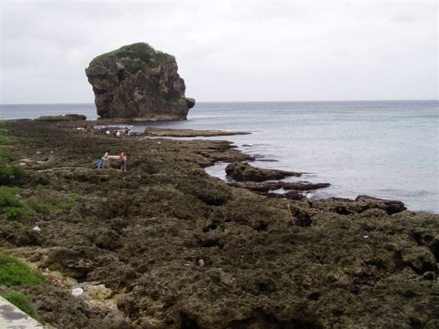 2005.10 墾丁行之個人藝術照:帆船石