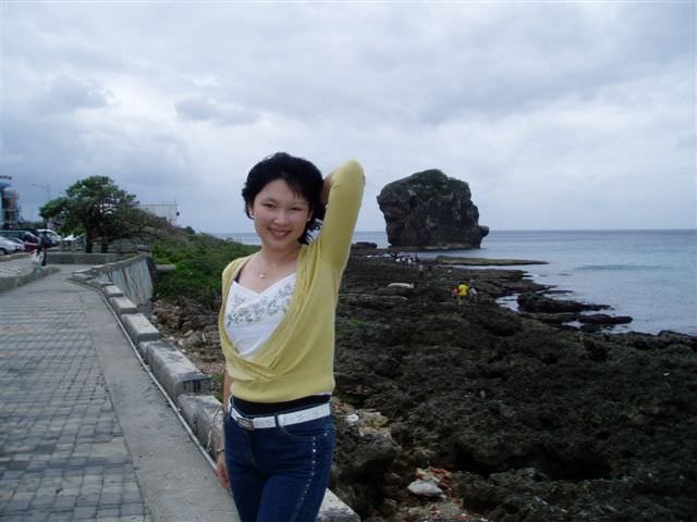 2005.10 墾丁行之個人藝術照:個人藝術照-4（帆船石）