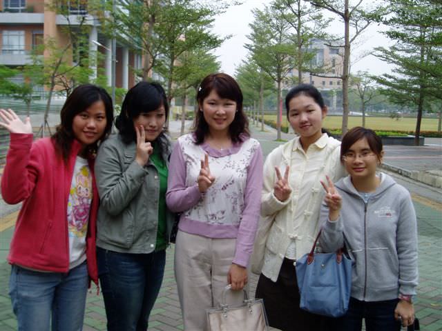 2005.11日語演講初賽:演講前合影-2