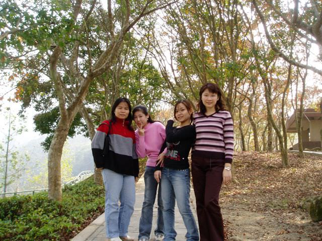 2005.12 日三A關子嶺班遊:紅葉公園合影-2