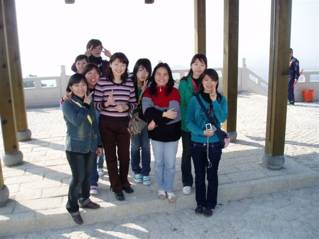 2005.12 日三A關子嶺班遊:碧雲寺前涼亭合影