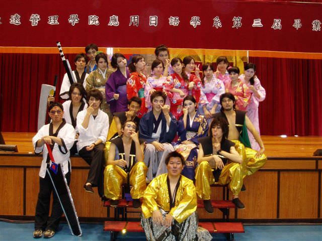 2007.3.28 畢業公演:演員合照-搞笑版 越來越不像樣了...