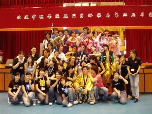 2007.3.28 畢業公演:全員合照-開心版