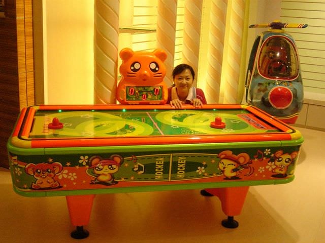 2006.8 夏日墾丁（舊相簿新敘述）:這台遊戲機是兒童專用