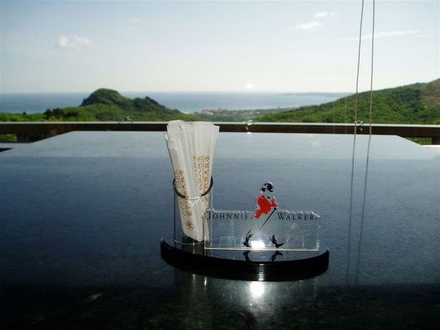2006.8 夏日墾丁（舊相簿新敘述）:Johnnie walker 的牙籤插台