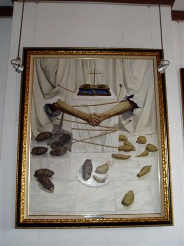 2006.10.7~8與佐藤老師:館內展示的畫-和平共存