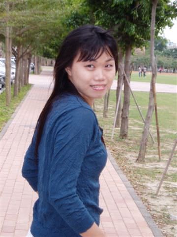 2006.11.28 日四A畢業生活照:哇..回眸一笑哩...