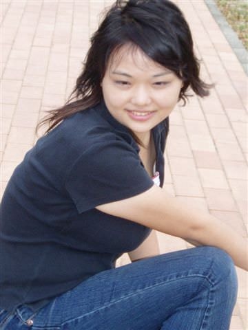 2006.11.28 日四A畢業生活照:這個角度，讚喔！