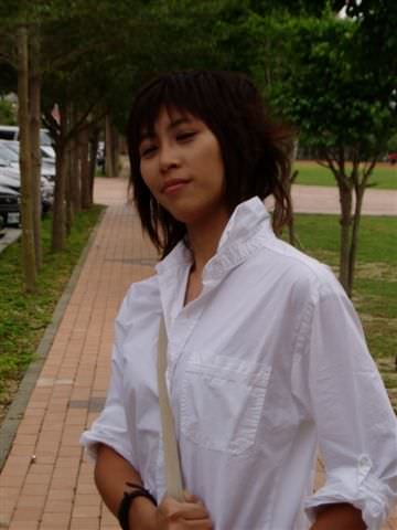 2006.11.28 日四A畢業生活照:怎麼樣呀？大姊我帥吧？