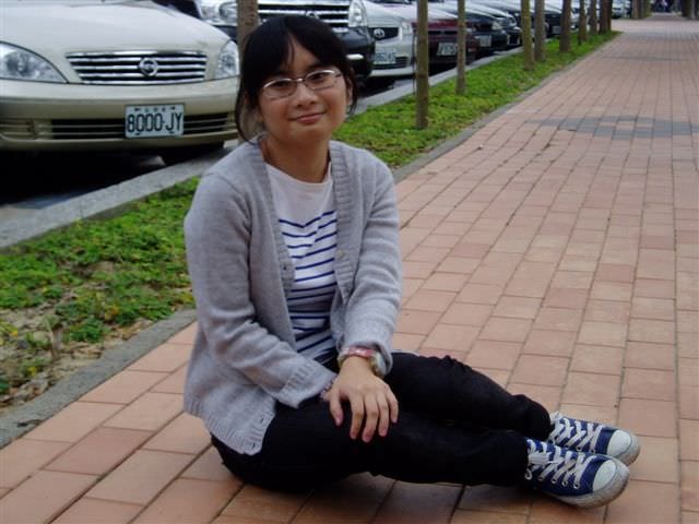 2006.11.28 日四A畢業生活照:這樣最自然啦！