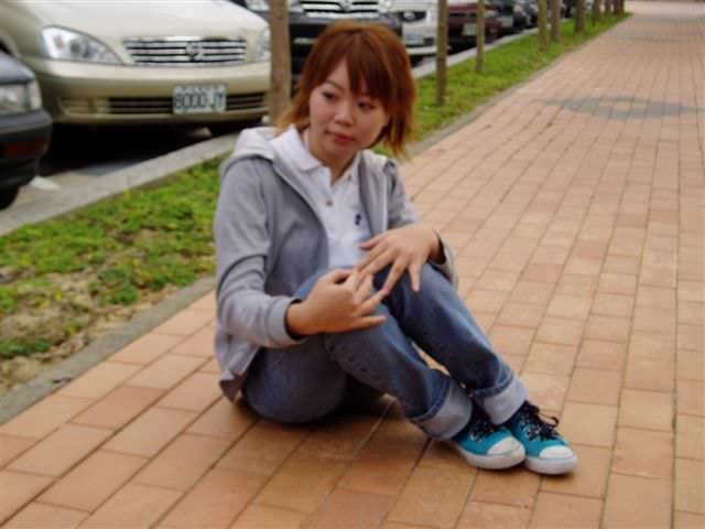 2006.11.28 日四A畢業生活照:這樣也不賴喔！
