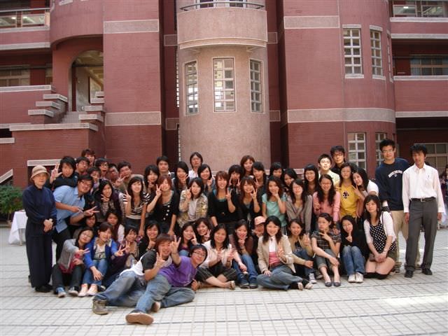 2006.11.16日本學生蒞校交流:團體合照（正經版）