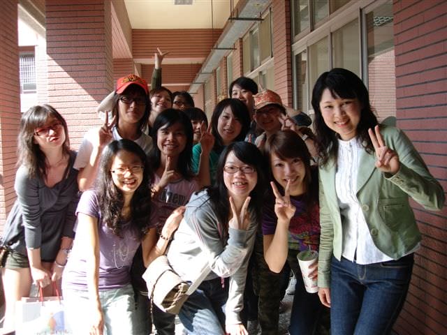 2006.11.16日本學生蒞校交流:回家了..最後合影