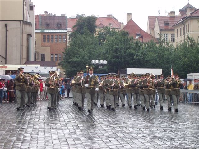 2006.6.25~7.4德捷行-2:布拉格廣場上的軍樂表演-1