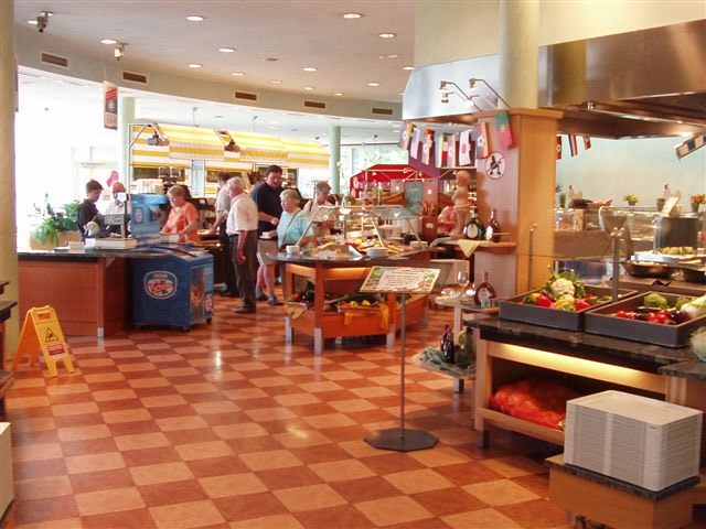 2006.6.25~7.4 德捷行-1:休息站內部的商店-2