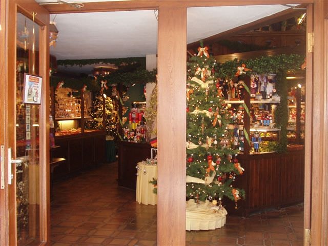 2006.6.25~7.4 德捷行-1:店內-1