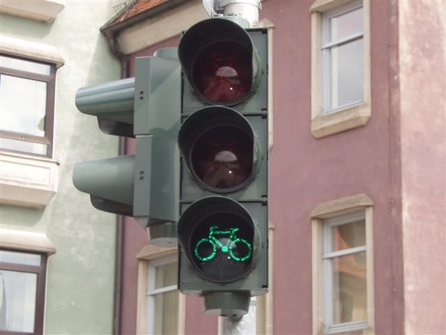 2006.6.25~7.4 德捷行-1:腳踏車圖案的紅綠燈