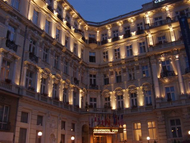 2006.6.25~7.4 德捷行-1:下榻飯店夜景-2