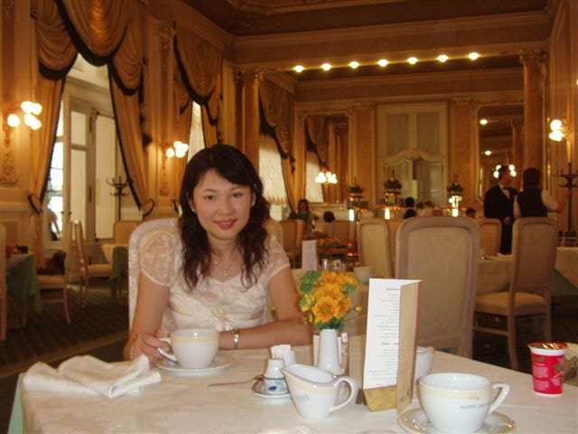 2006.6.25~7.4 德捷行-1:在高級餐廳內想像自己是個貴婦