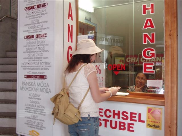 2006.6.25~7.4 德捷行-1:換錢囉...