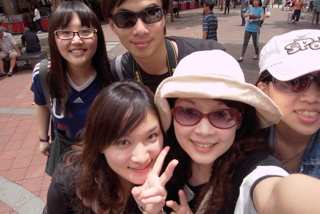 朝聖之旅（2011.3.24-27）:打完籃球，大夥兒出發繼續玩，先來自拍