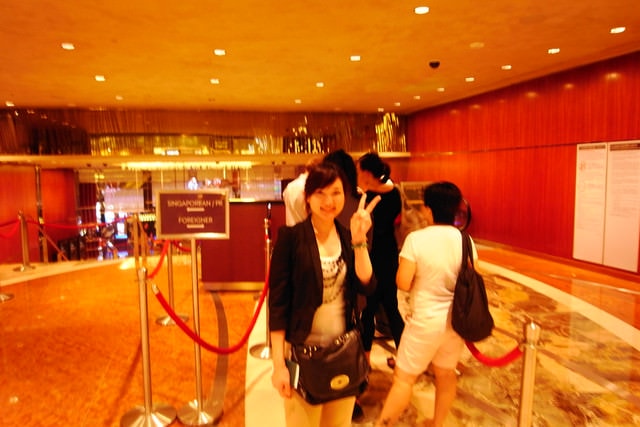 朝聖之旅（2011.3.24-27）:要進去賭場了，聽說外國觀光客憑護照就可進入。本地人要繳錢