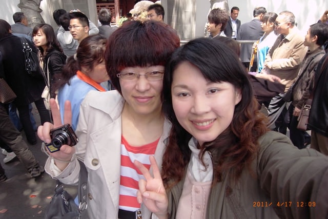 朝聖之旅-2 (2011.4.16-18）:橘子))))再來跟丸子自拍一下。小王爺....就晾在一邊吧...