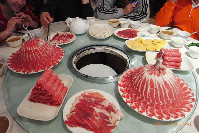 朝聖之旅-2 (2011.4.16-18）:真是一群「茹毛飲血」的人呀，呵呵！