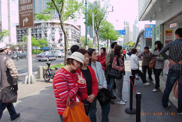 朝聖之旅-2 (2011.4.16-18）:有人要在這邊買調飲，為何衷情這間店呢？