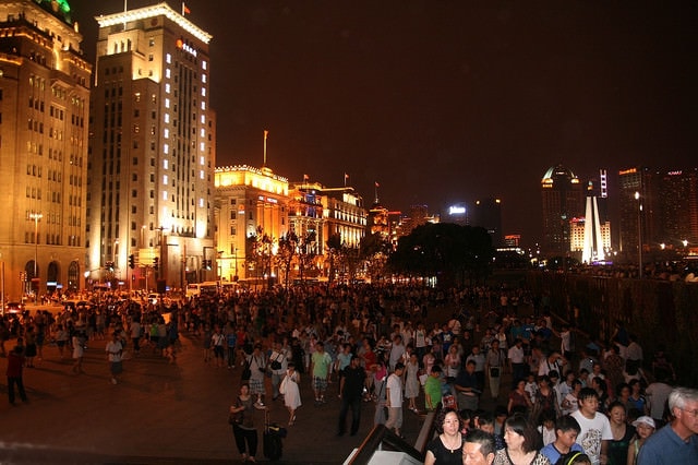 朝聖之旅-2 (2011.4.16-18）:只是無緣看外灘夜景，只好看別人的照片過過癮。