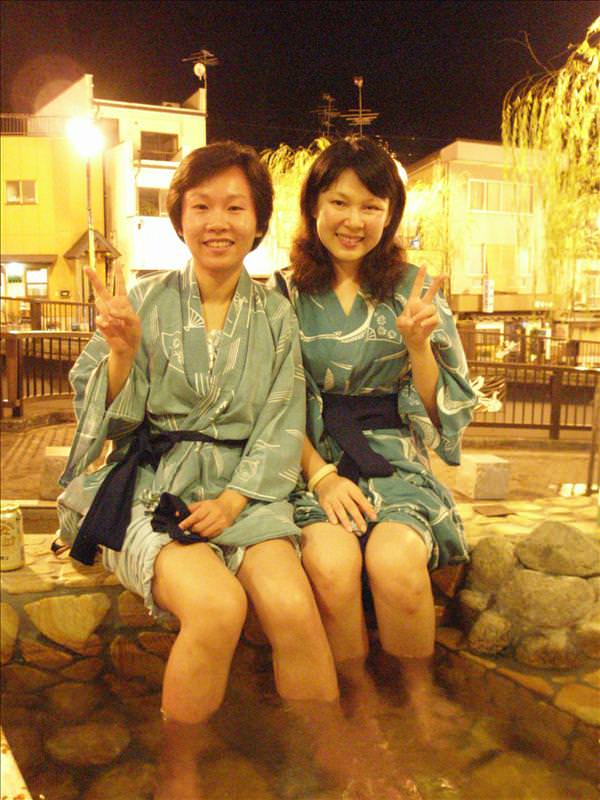 東瀛留學日記之戀戀溫泉(2008.9.23-24):好心的日本女生主動幫忙拍照