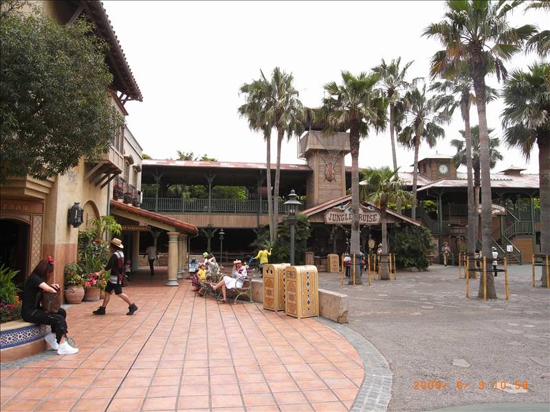 東瀛留學日記之再遊迪士尼樂園(09.6.9):當天樂園的遊客明顯少很多