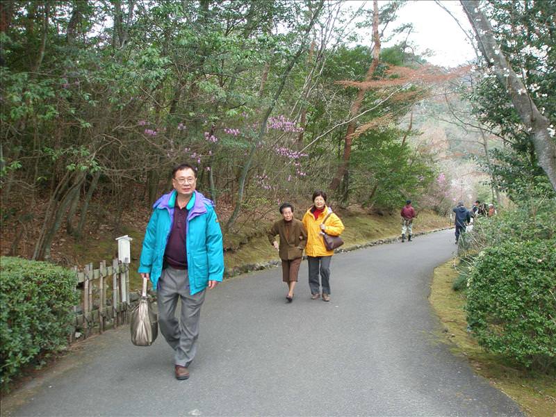 東瀛留學日記之挑戰不可能任務(09.3.29-4.1):當天天氣比較陰涼，但是還是適合散步。