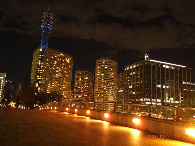 東瀛留學日記東京行（08.12.14 惠比壽、六本木、橫濱）:橫濱的夜景，林立的大樓