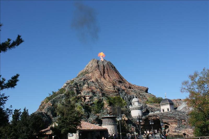 東瀛留學日記之東京行(2008.12.15迪士尼海洋):火焰熄了，火山秀結束！