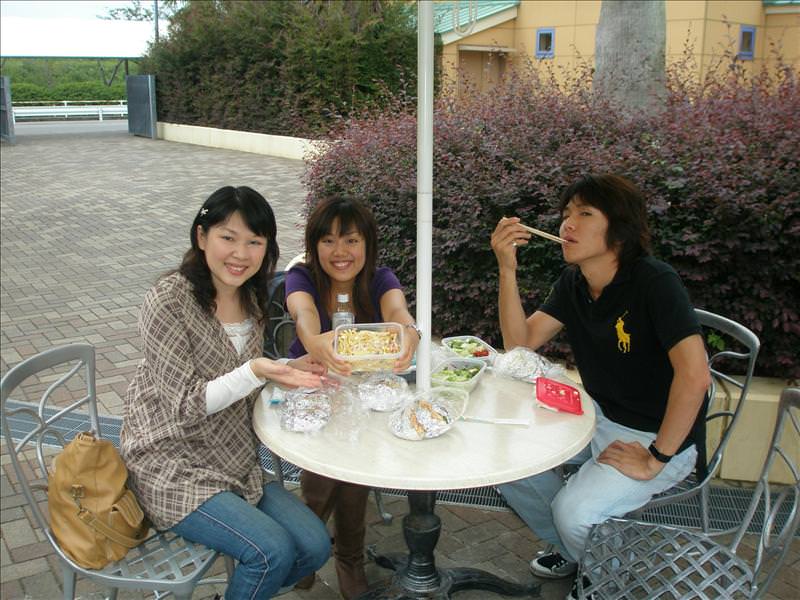 東瀛留學日記之長島樂園(2008.9.28):在樂園裡衝鋒陷陣前的體力補充