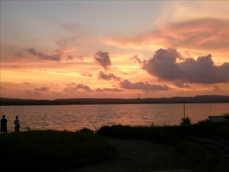 2008.8.13-14 又見墾丁天氣晴:美麗的夕陽（這裡是我們的秘密基地，因為一般人不知道可以來這...