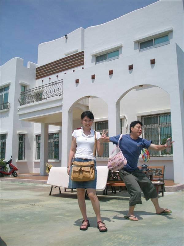 2008.8.13-14 又見墾丁天氣晴:蛋糕屋民宿（黃小寬硬要擠進來）