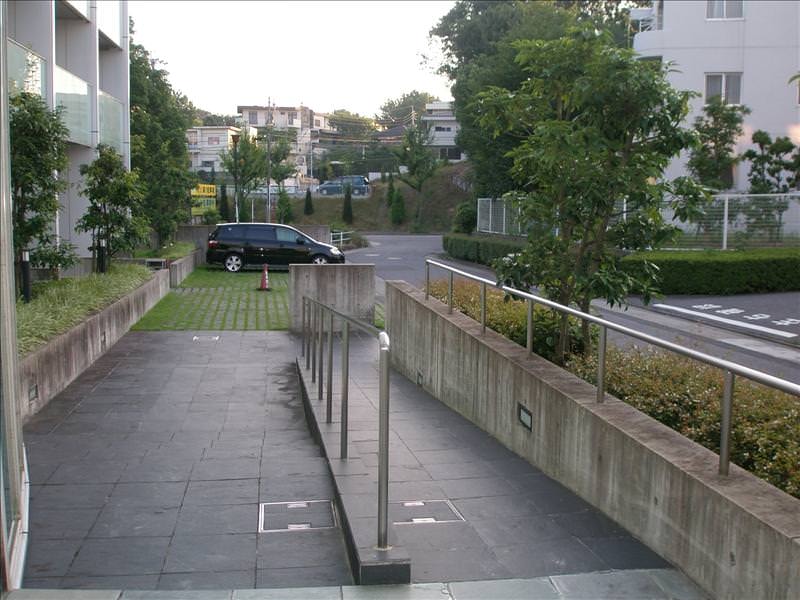 東瀛留學日記-宿舍周遭:宿舍門口外