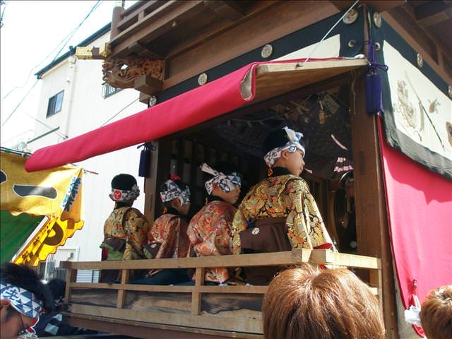 東瀛留學日記之犬山祭(2008.4.5):小孩與大人們組成的傳統式鼓樂團