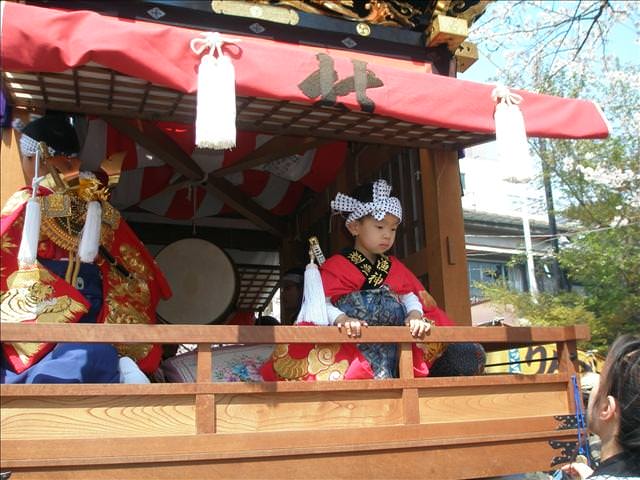 東瀛留學日記之犬山祭(2008.4.5):小孩：媽媽，我要尿尿～～