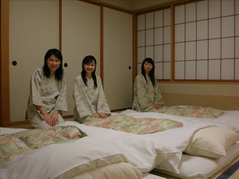 東瀛留學日記之童話世界篇(2008.1):三人睡覺前來拍一張