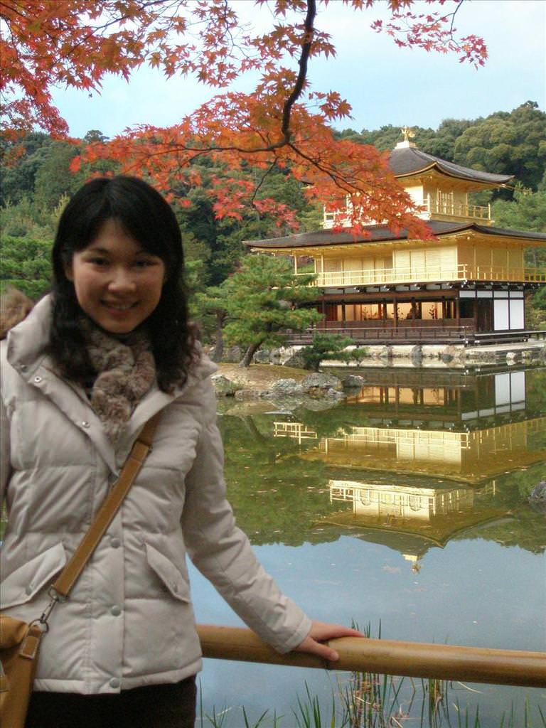 東瀛留學日記之吃喝玩樂篇(2007.11):好不容易搶了絕佳的位置，因為人超多的